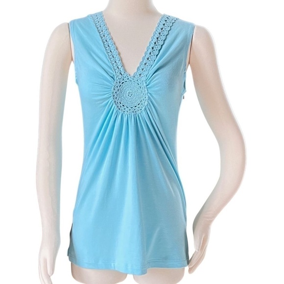 Sleeveless Blue Bohemian Tank Top With Inset Crochet Medallion Size Larg… - Picture 1 of 9